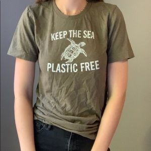 Light green turtle top